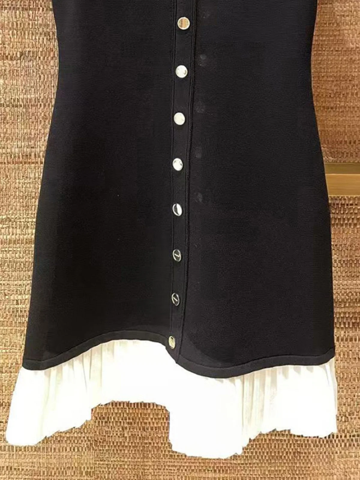 กระโปรงทรงเอวสูงถักนิตติ้ง Dr S Home South Oil แฟชั่นผู้หญิงระดับไฮเอนด์ สำหรับฤดูใบไม้ร่วง ดีไซน์จีบเข้ารูปช่วงเอว