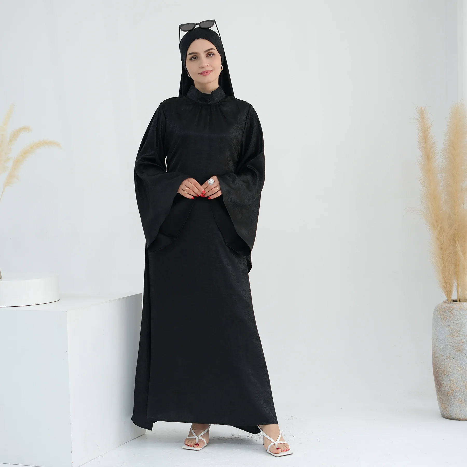 Chic New Islamic Modest Shinny Fabric Abaya Womens Belted Dresses Party Wear Evening Kaftan Caftan Dress Prayer Robes Muslim