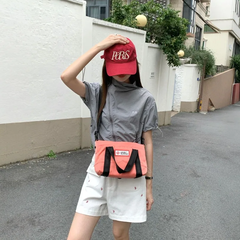 

Original design waterproof nylon handbag sweet fresh fashion versatile shoulder bag large capacity commuter messenger bag