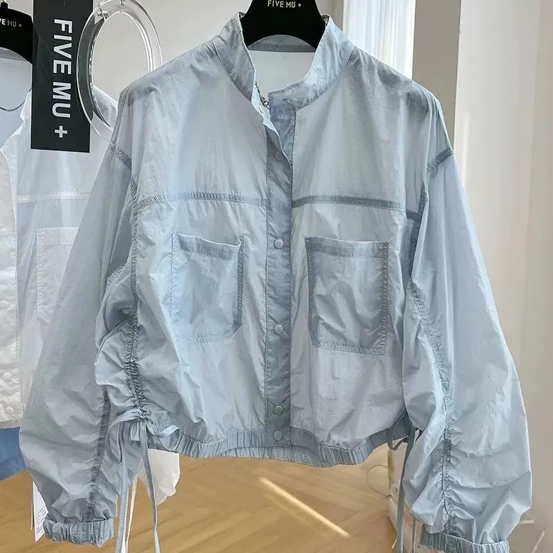 女性のジャケットトップ春秋薄い日焼け止めルーズ野球コートスタンドカラーデザイントレンチコートトップ新しいウインドブレーカー