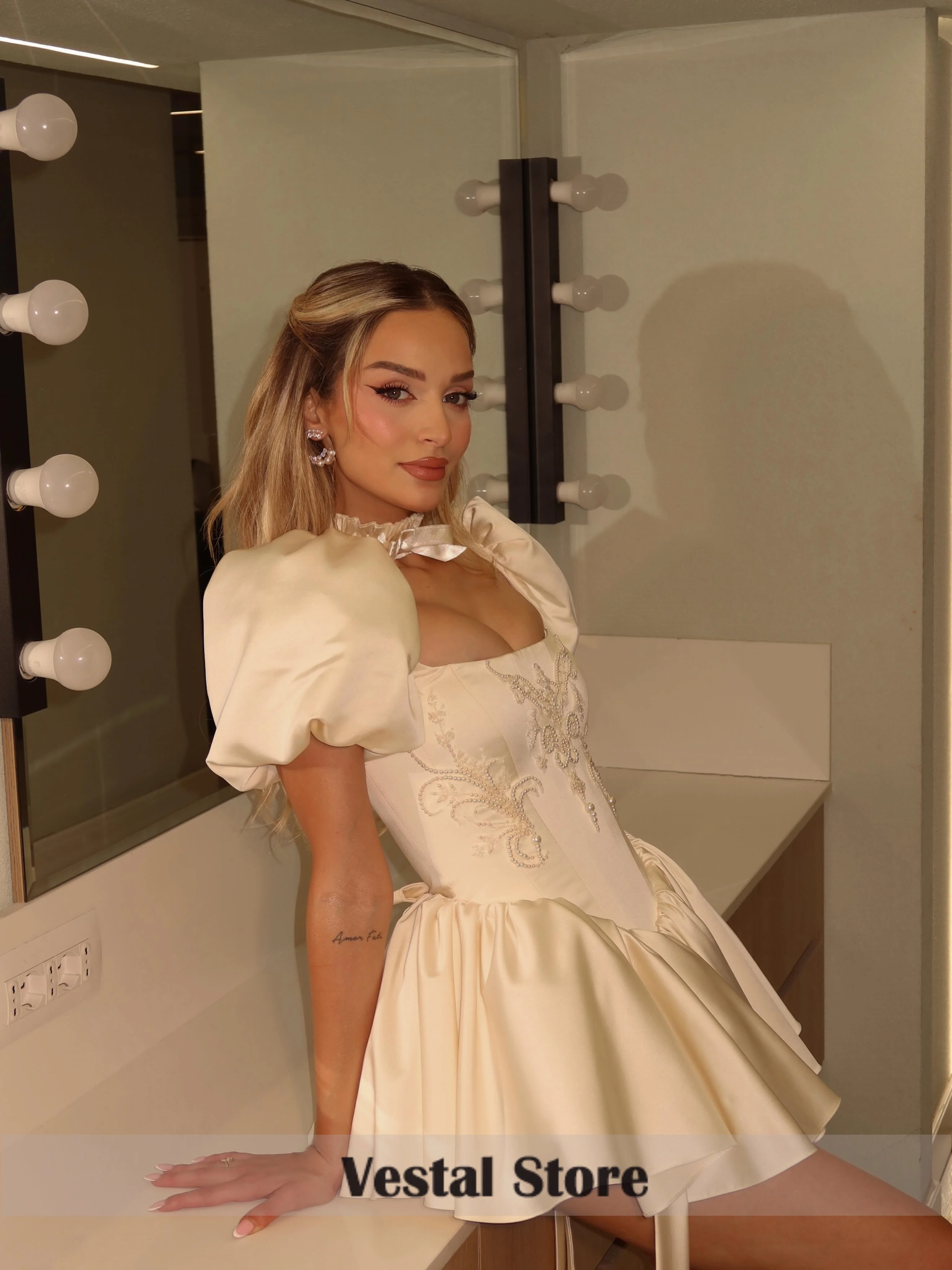 Vestal Satin Short Homecoming Dresses 2026 Puff Sleeve Square Neck Corset Mini Hoco Dress Birthday Party Gown Customized view 3