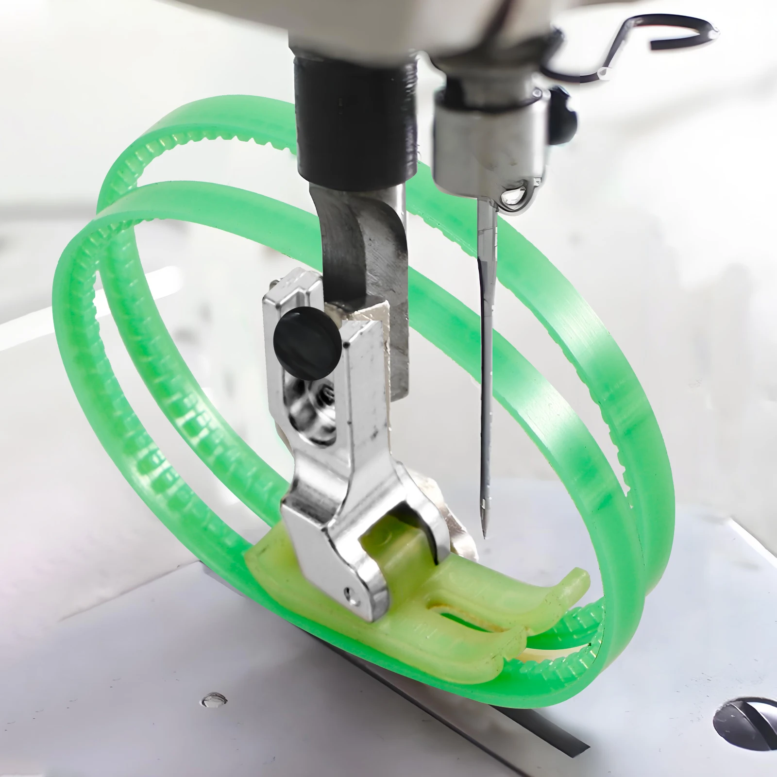 

Double-sided Roller Presser Foot Satin Stitch Metal Replacement Wear Resistant Feet Dual Roller Stitching Household Presser