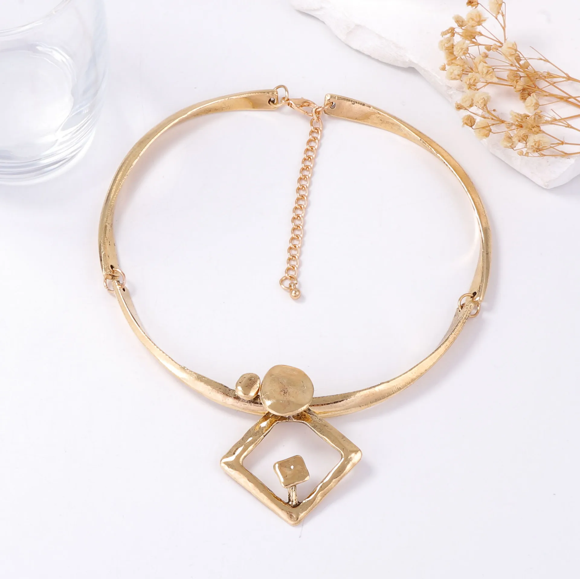 Vintage Punk Geometric Choker Necklace Irregular Articulated Square Round Alloy Pendant Collar Necklace Minimalist Unique