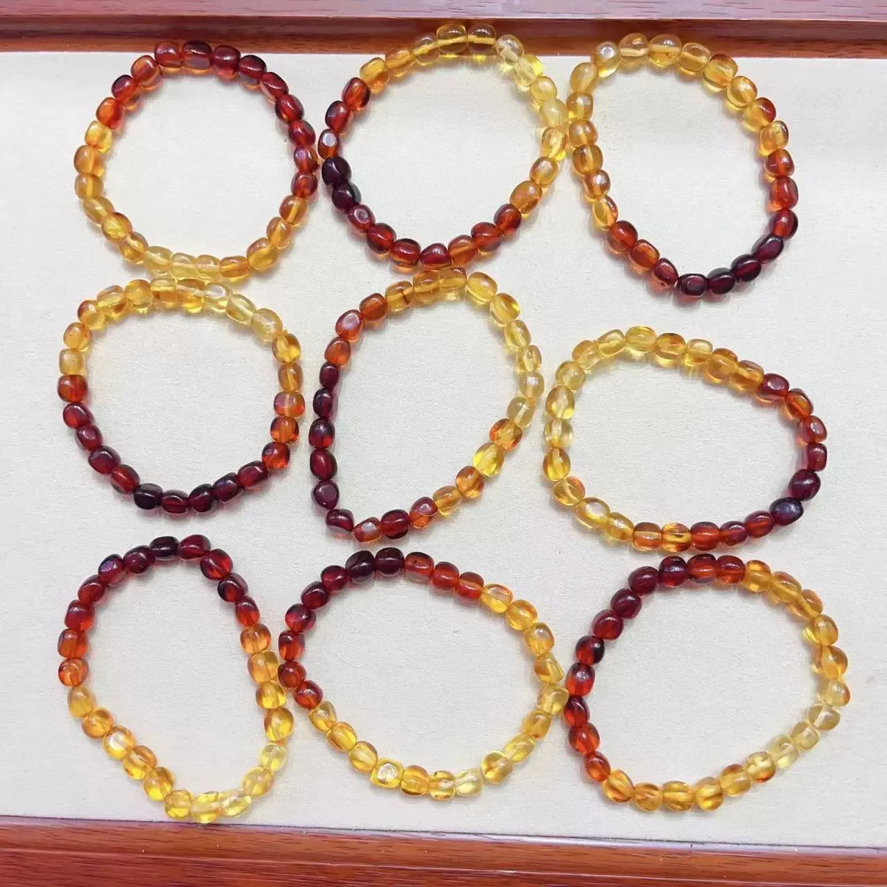 100% Natural Amber Bracelet Fashionable Adult Ladies Elastic Gradient Color Bracelets  Amber Bead Jewelry Women Gift