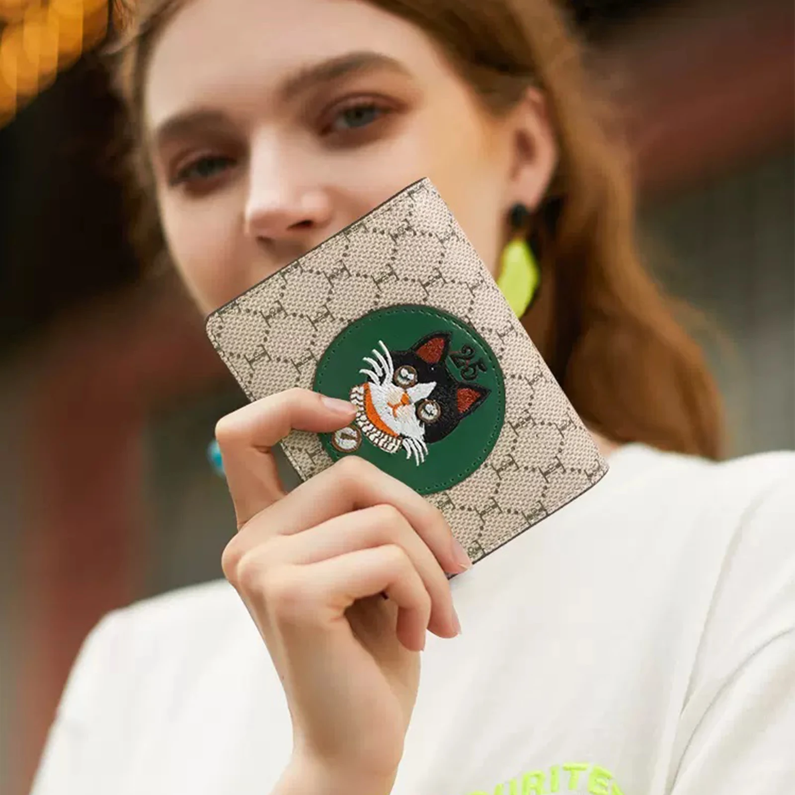 TOUTOU Green Pvc Clutch Cartoon Embroidered Cat Pattern Fashion Short Wallet Women's Daily/Back to School Card Case