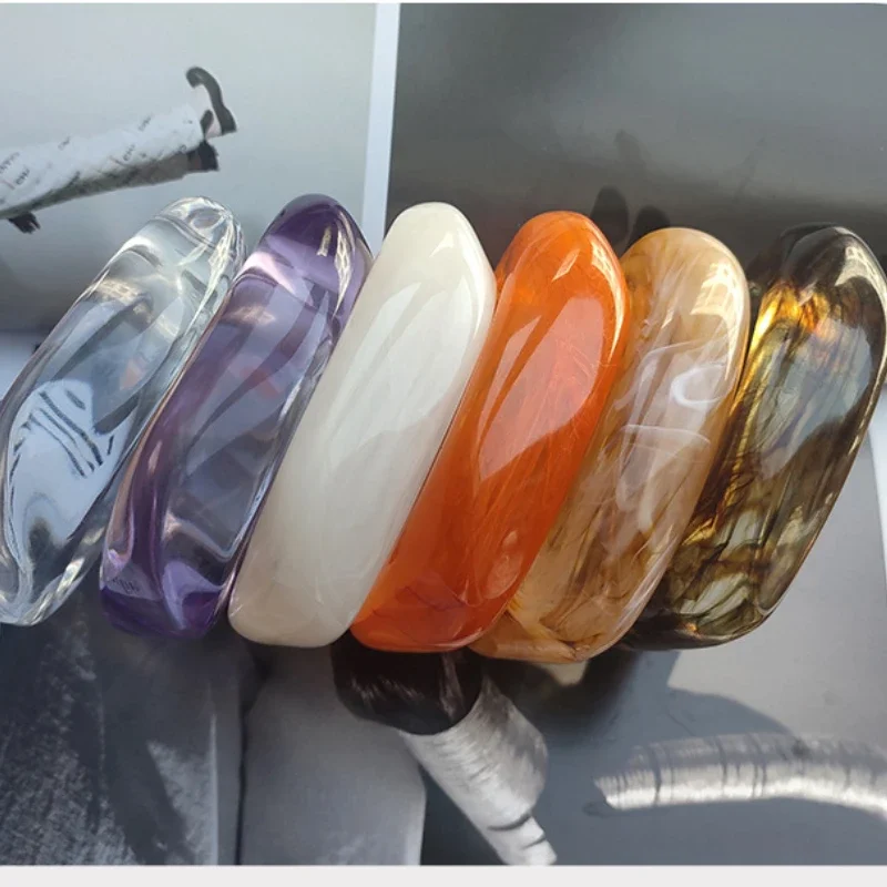 Top Quality Profiled Broad Square Resin Bangle Bracelet Hands Ornament Women Jewelry Party Chroma Transparent Lucite Geometry