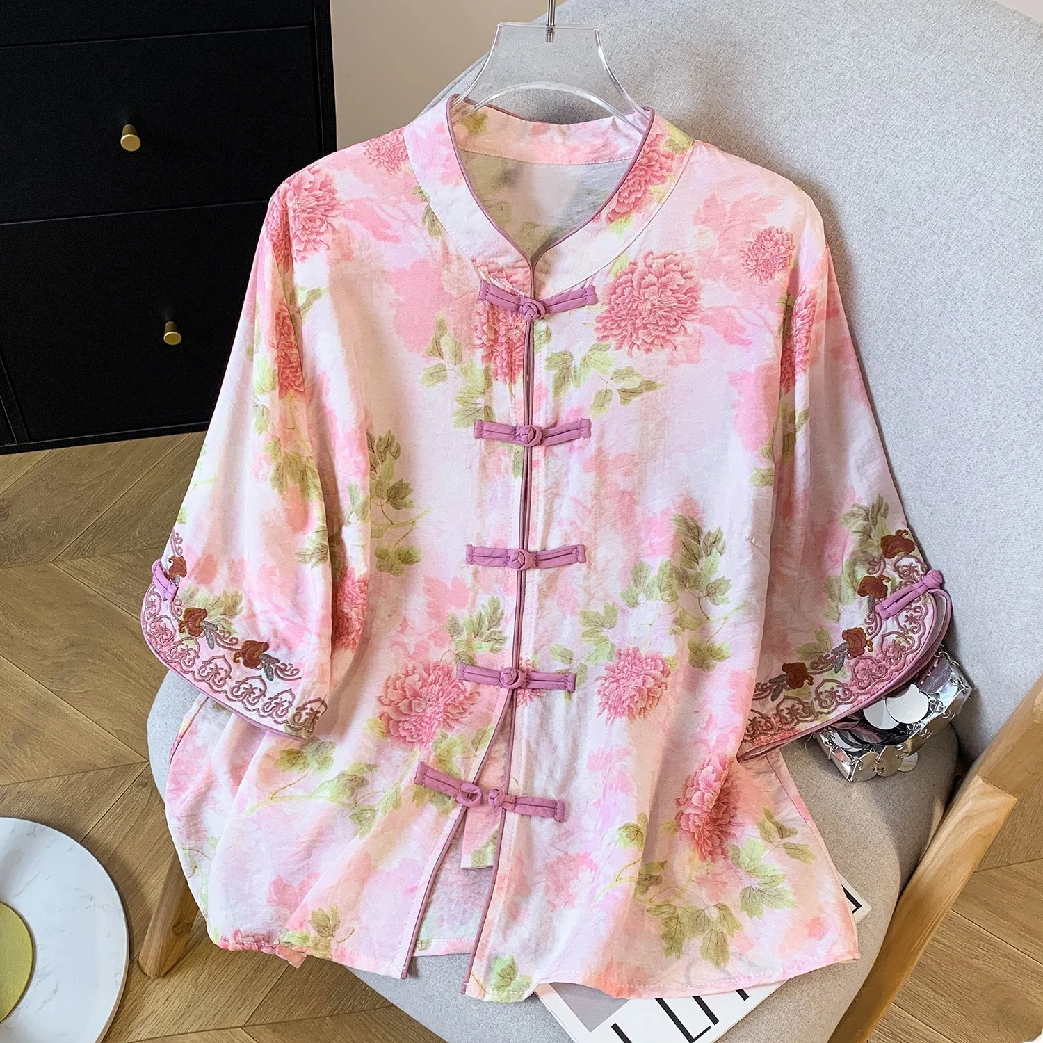 

Женская хлопково-льняная рубашка с художественной вышивкой, свободного кроя, с воротником-стойкой, в китайском стиле, на пуговицах, летняя новинка