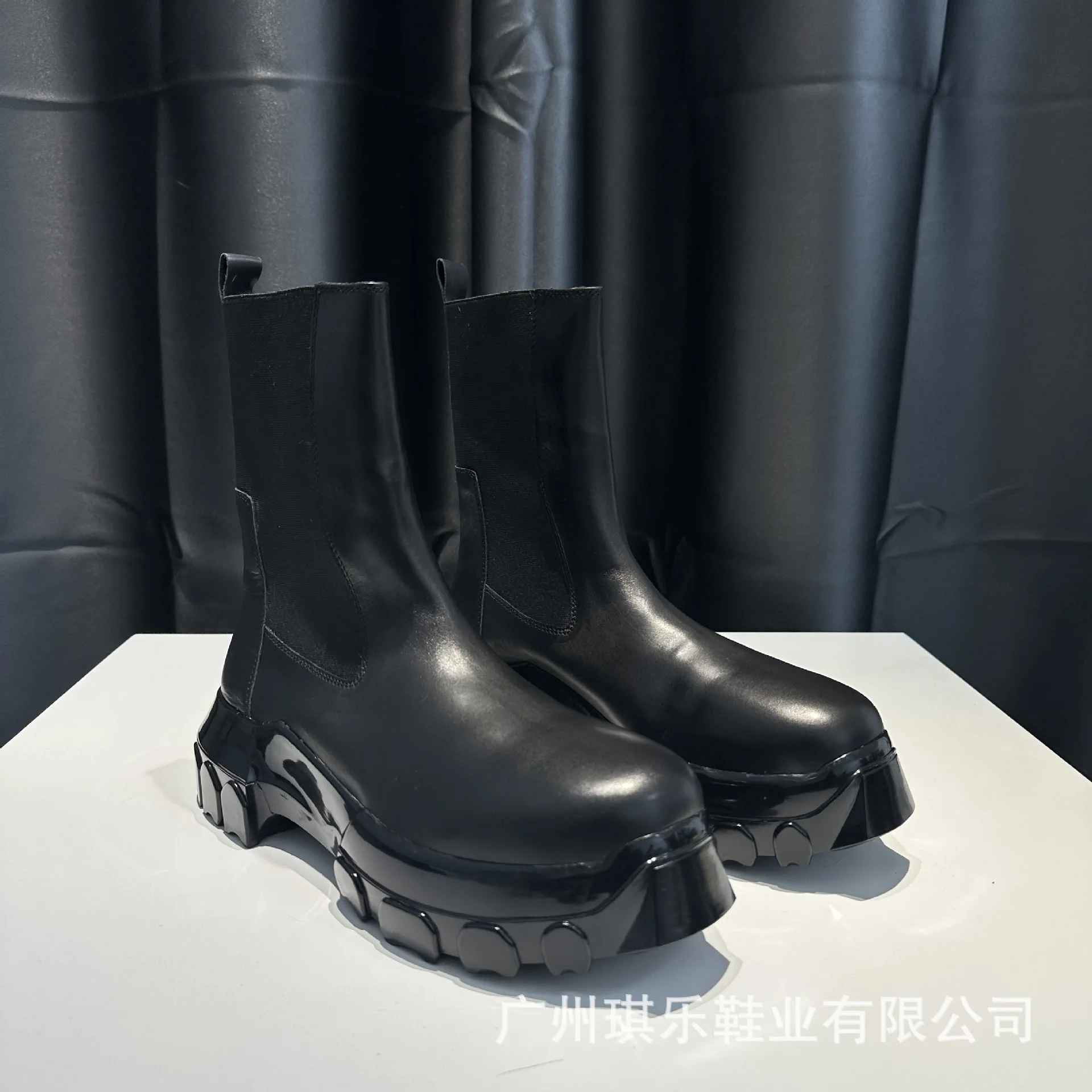 

Men Chelsea Boots Platform High Top Man Gothic Sneakers Heels Leather Luxury Vintage Trendy Designer Shoes