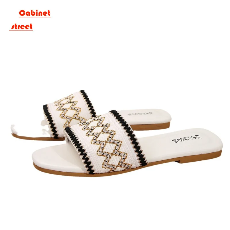 

2024 New Summer Beach Totem One Line Women's Fashion Casual Flat Bottom Slippers