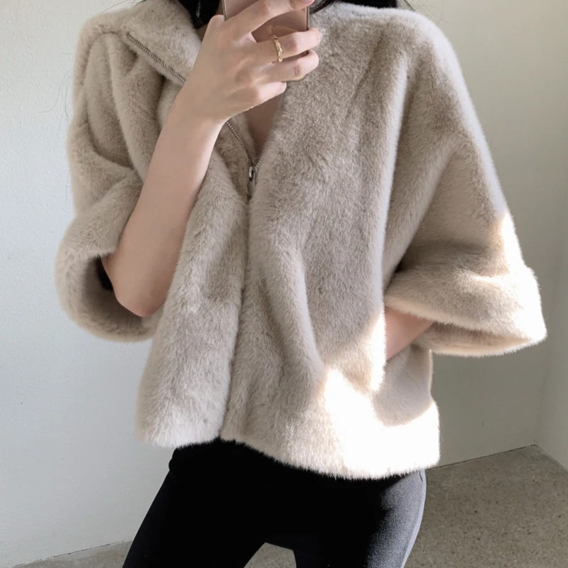 Clothland 女性ヴィンテージフード付き毛皮コートジッパー半袖カジュアルジャケット女性暖かい生き抜くトップス Mujer CB268