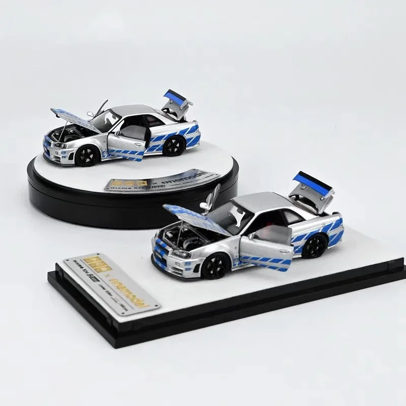 1:64 Nissan GTR R34Z-Tune raya azul plateada con motor modelo en miniatura fundido a presión de aleación, decoración para adultos, juguete para niños, regalo para niños