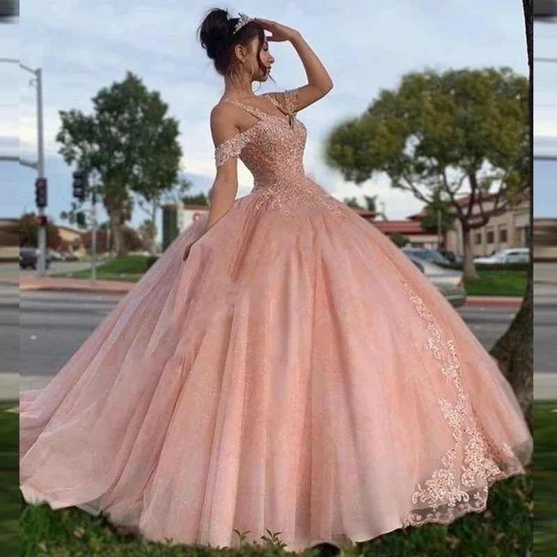 

Blush Pink Tulle Ball Gown Quinceanera Dresses Meninas De 15 Anos Porno Appliques Ballkleid Vestidos De Debutante