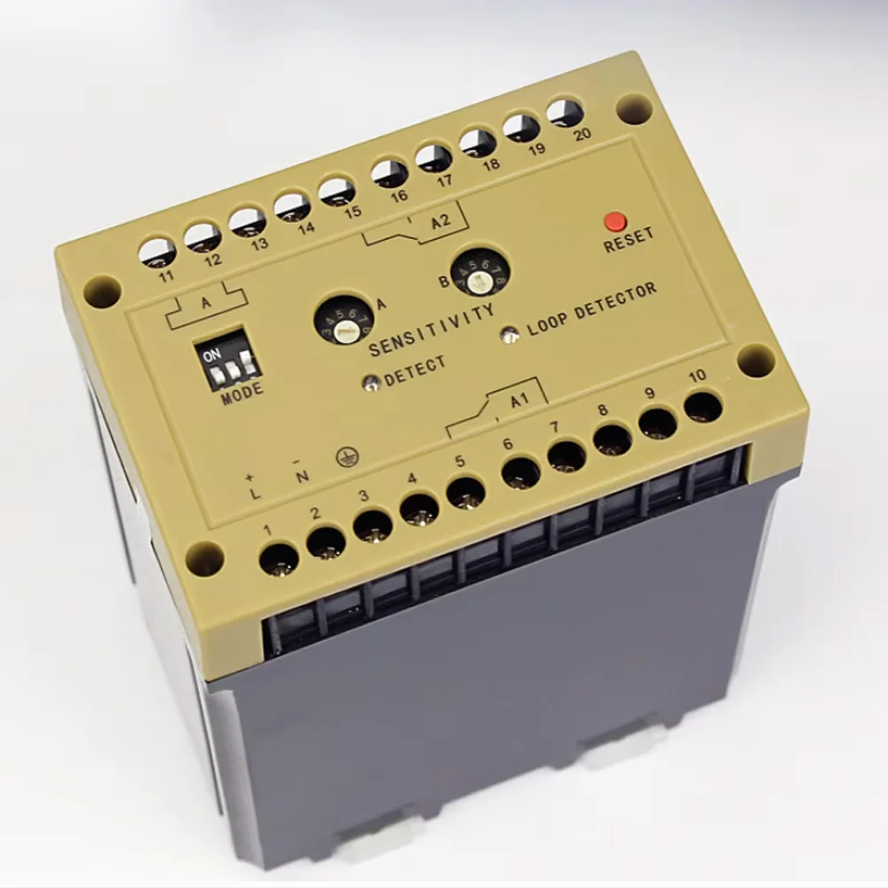 220V AC Industrial Grade Vehicle Detector Single Channel Wired Loop for Large Truck Fleets High Chassis Detection Field Service