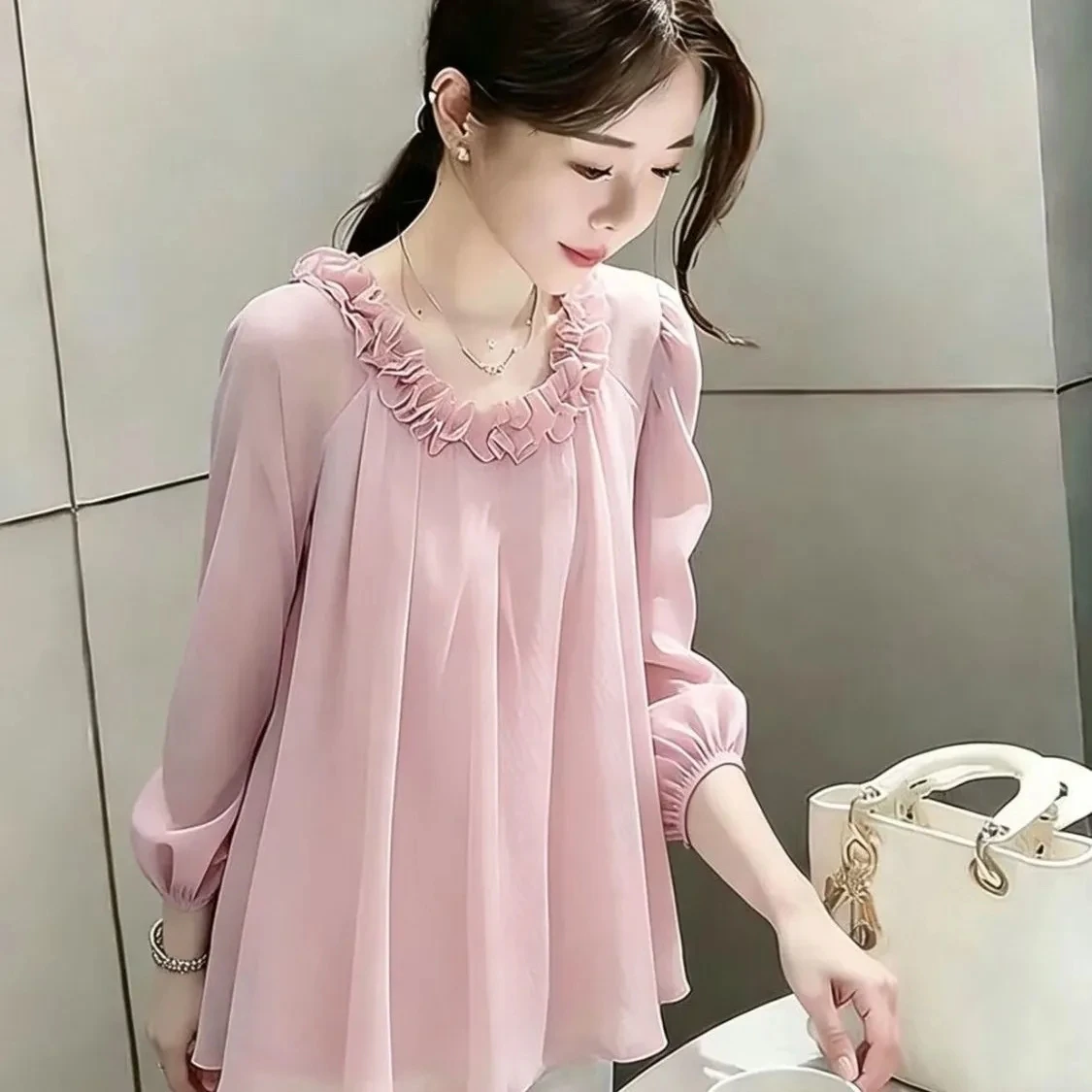 2026 Spring/Summer New Chiffon T-shirt Women loose Casual Top Temperament Exquisite lace long Sleeved Sun Protection Shirt