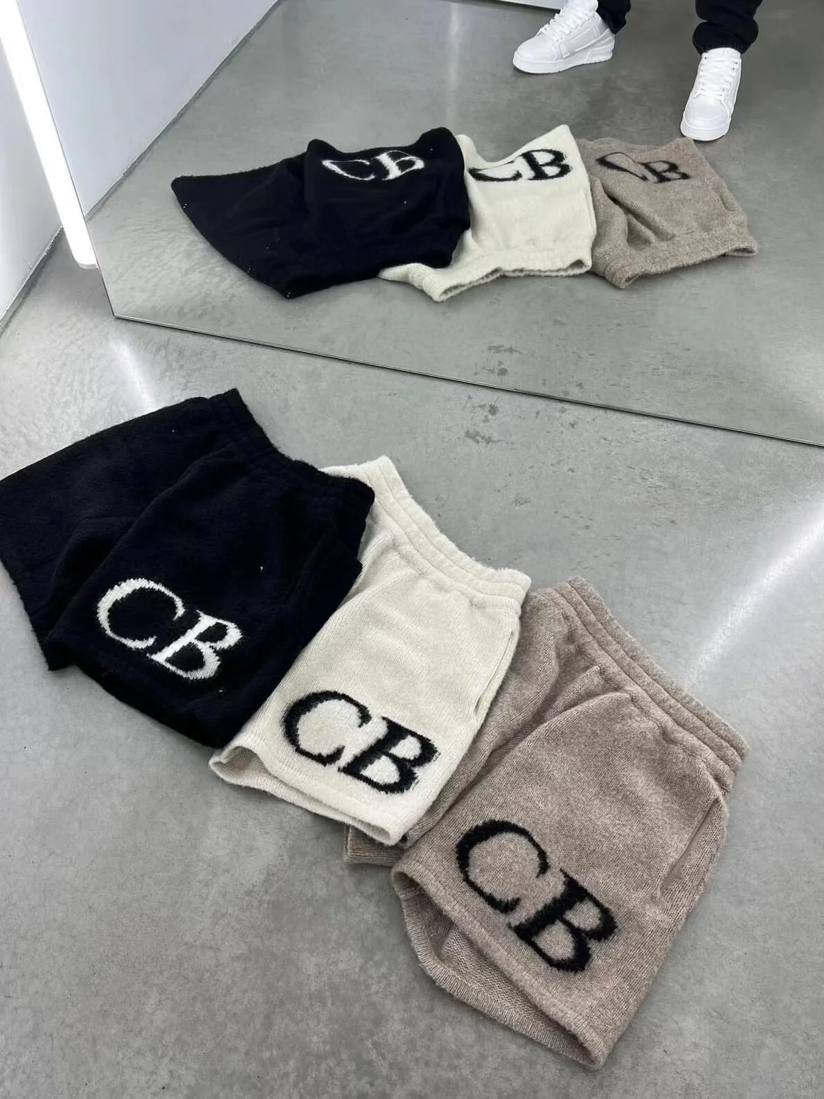 

Cole Buxton Letter Logo Вышитые вязаные орты для шнурков Молодежные летние орты длиной пяти четвертей для мужчин