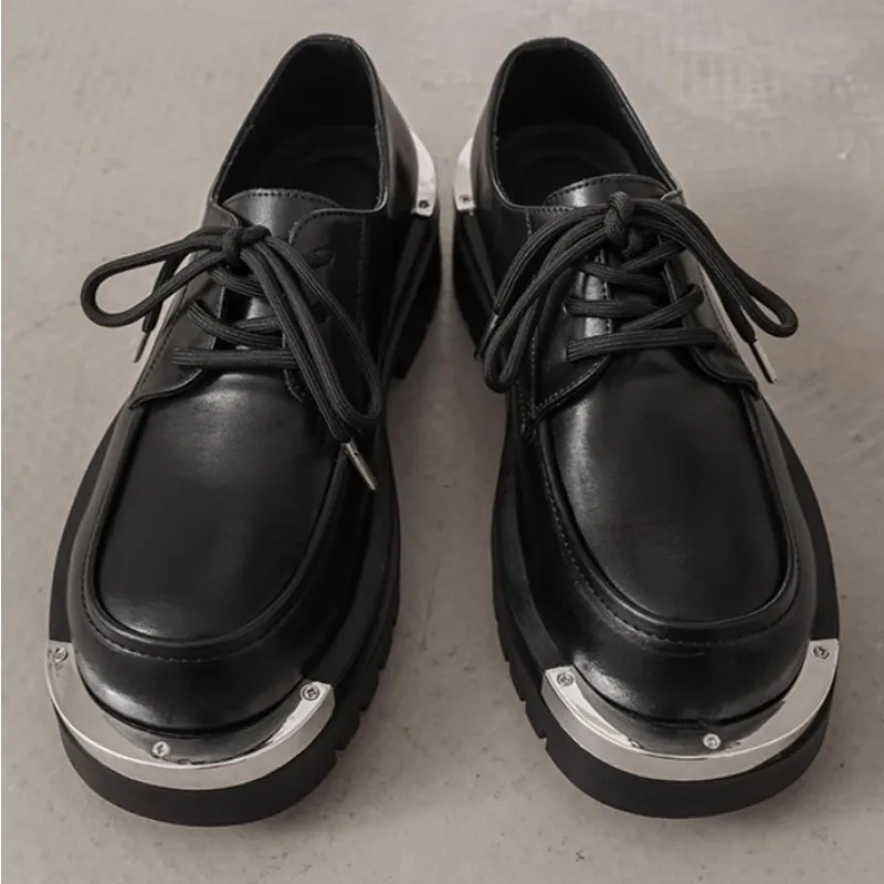 

Новинка 2024, мужская обувь, кожаные туфли с большой головкой на толстой подошве, весенне-осенние повседневные черные повседневные рабочие туфли с низким берцем, увеличивающие рост