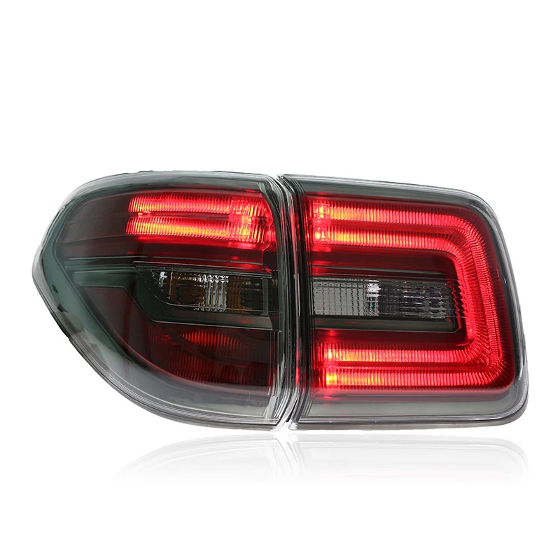 

Подходит для модификации световой оптики Nissan Patrol Y62 2012-2019 годов выпуска в светодиодные задние фонари с ходовыми огнями и последовательным включением.