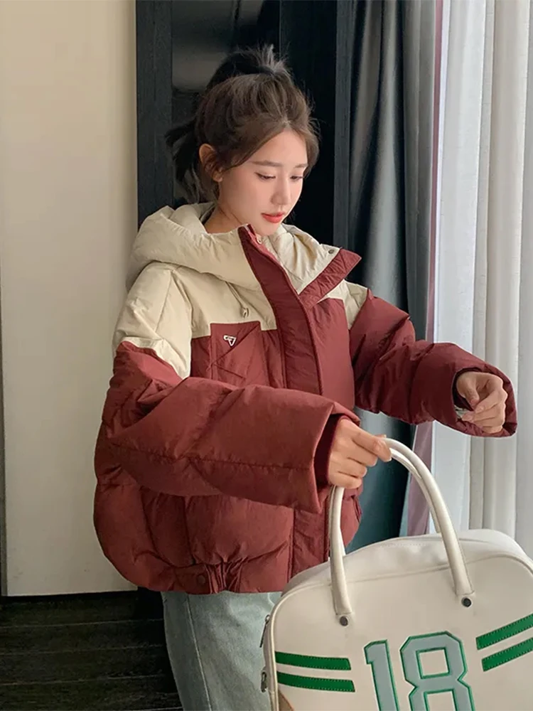 

Корейская женская зимняя куртка-пуховик с капюшоном, свободного кроя, с цветными блоками, на молнии, новая коллекция