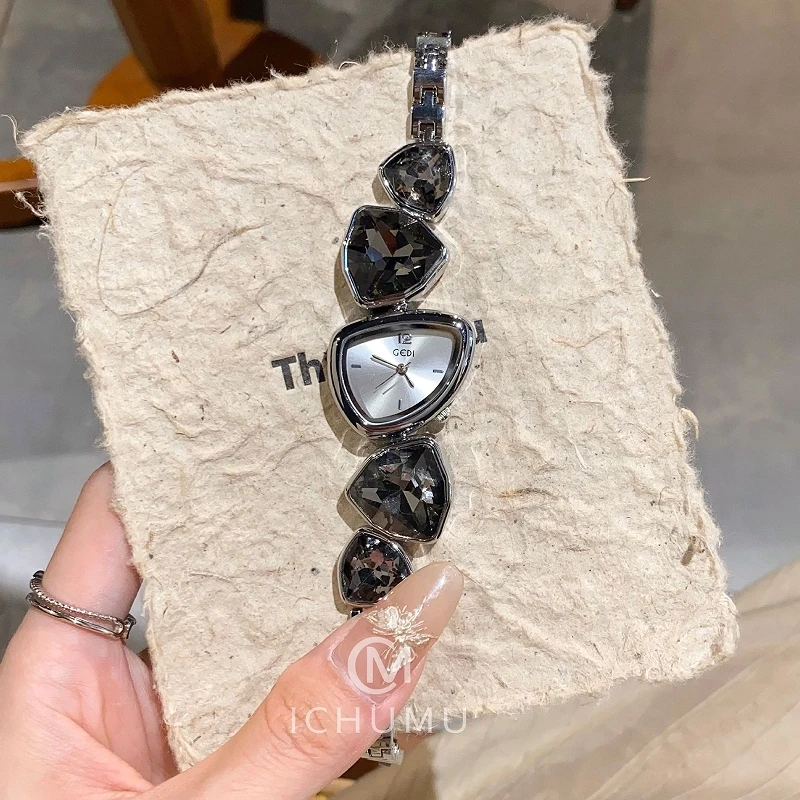Nuevo diseño de colores, reloj - Luxury Watch Trading reseña y precio