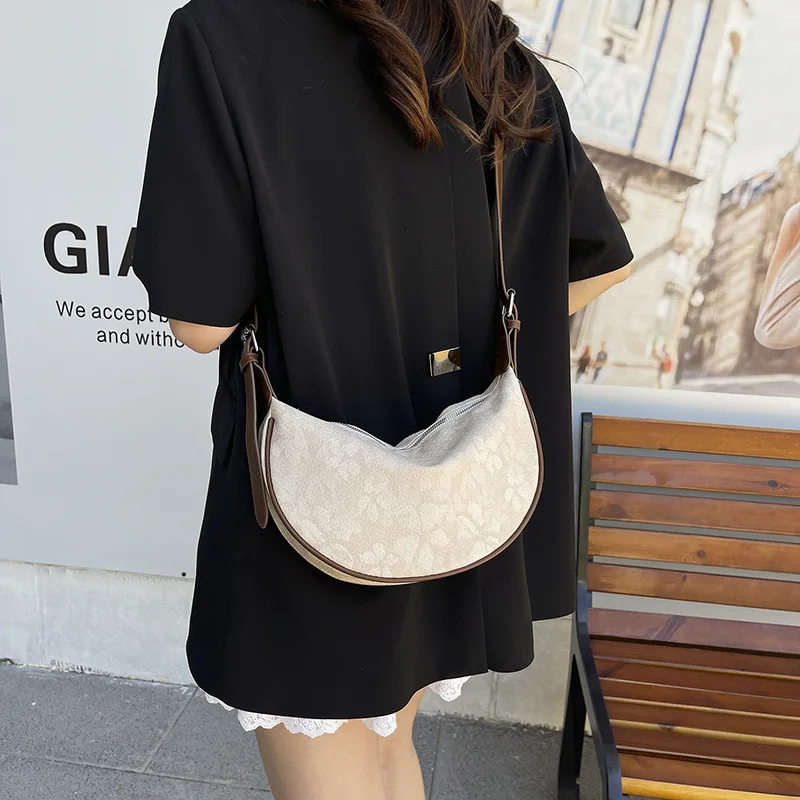 

Women's 2025 Trendy Crescent Bag - Solid Color, Textured Finish, Crossbody & Shoulder Style, Minimalist Unique Design