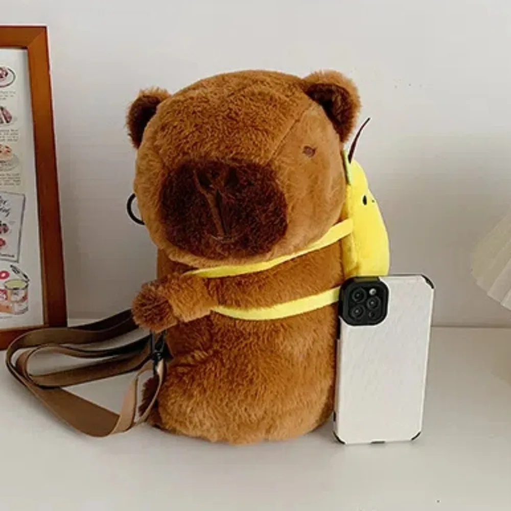 Capivara dos desenhos animados mochila algodão cheio pêra capivara crossbody saco morango cruz vestir pelúcia animal daypack crianças