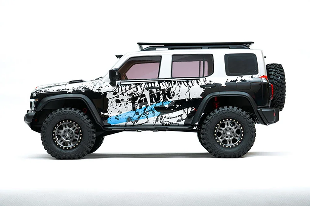 TRACTION HOBBY KM 1:8 TANK300 3rd Anniversary Edition 2.4GHz RTR 1