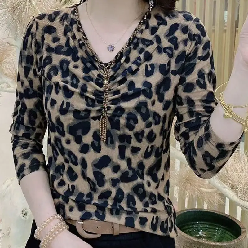 Women\'s Clothing 2023 Autumn Winter Ruched Sexy V Neck Beaded Slim Basic T-shirts Elegant Fashion Leopard Print Long Sleeve Tops