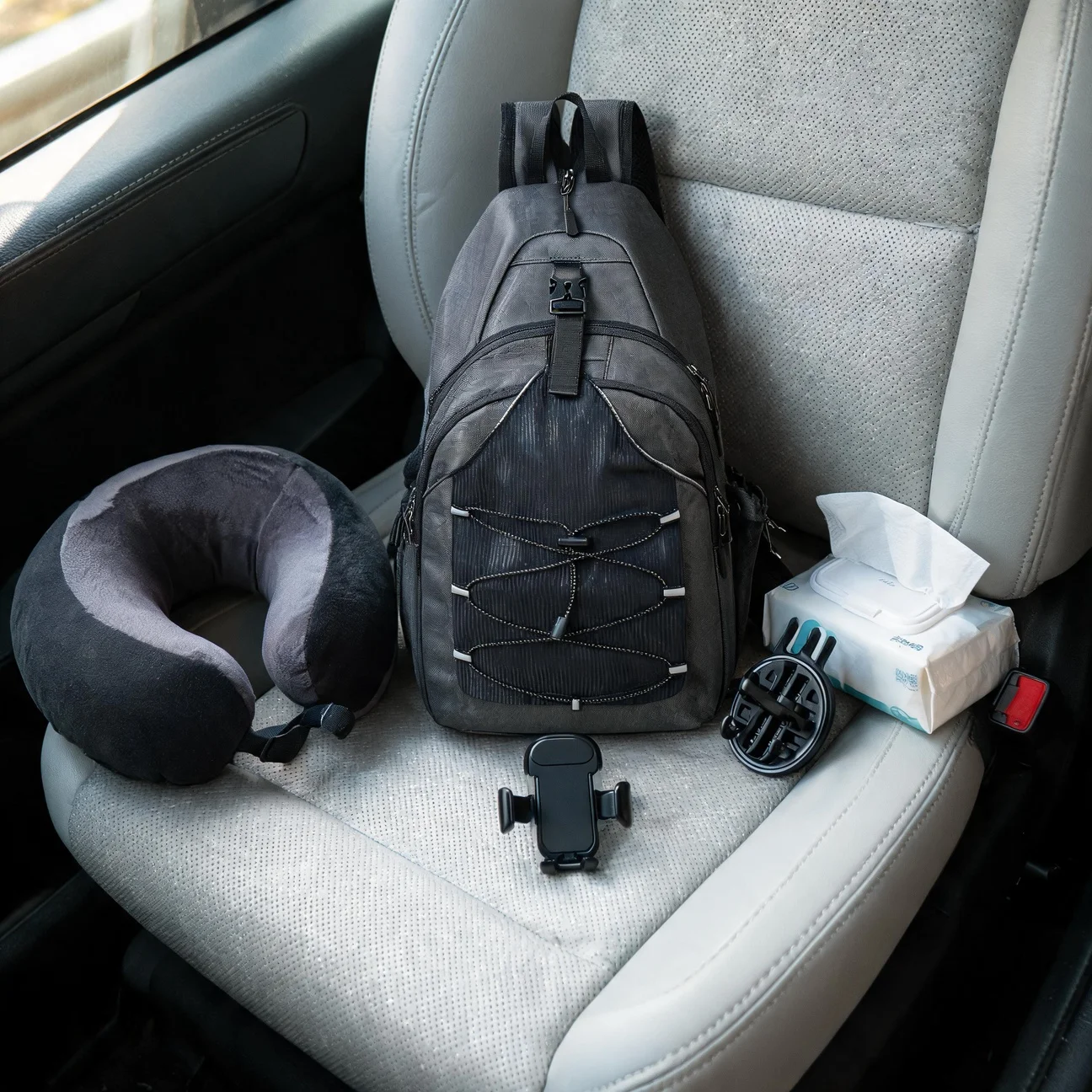 Pickleball Paddle Carrier Backpack, Versatile Cycling Chest Bag for Sports Enthusiasts and Travelers