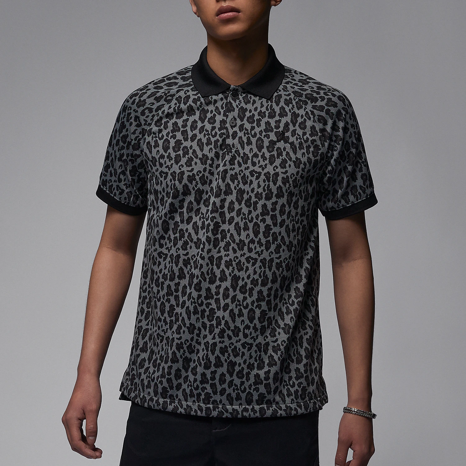 

Мужская повседневная футболка Nike Authentic JORDAN с коротким рукавом и воротником-поло FN5853-084