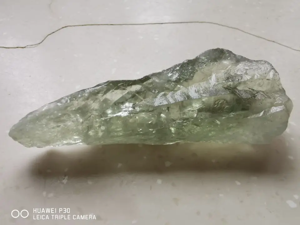 

4.41" ROUGH AMETHYST PRASIOLITE GREEN NATURAL GEMSTONE 568 CARATS