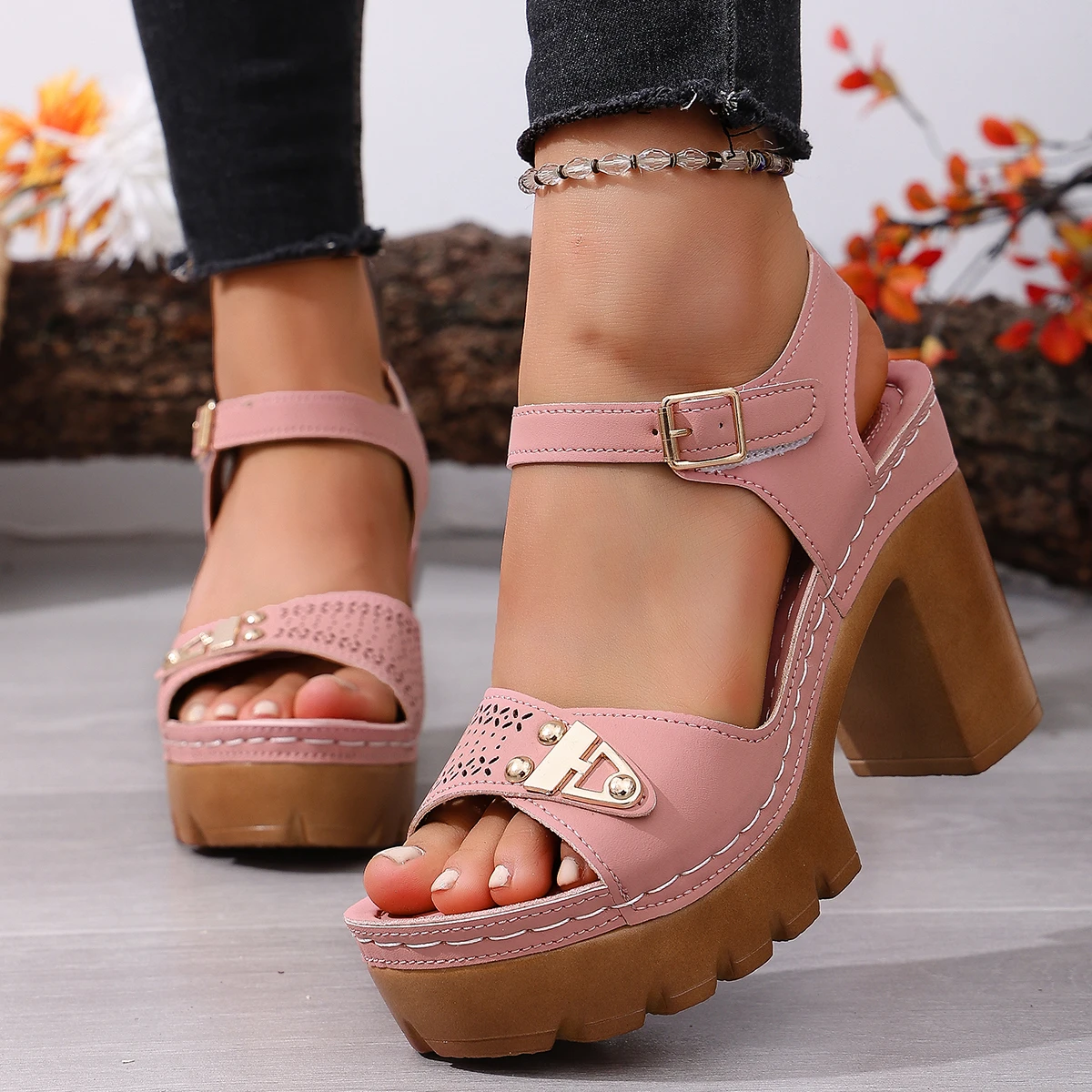 

Young Girls' Fashion Sandals With Adjustable Buckles Multi-Strap Thick Medium Heel Solid Color One Line Sandals For Women Sexy