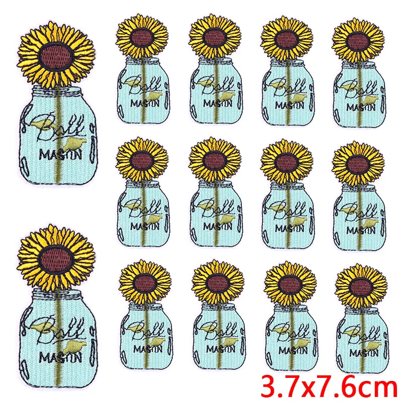 10 sztuk / partia Hurtownia Cartoon Cute Patch Iron On Patches On Clothes DIY Sewing Haftowane naszywki na odzież Topliwa aplikacja