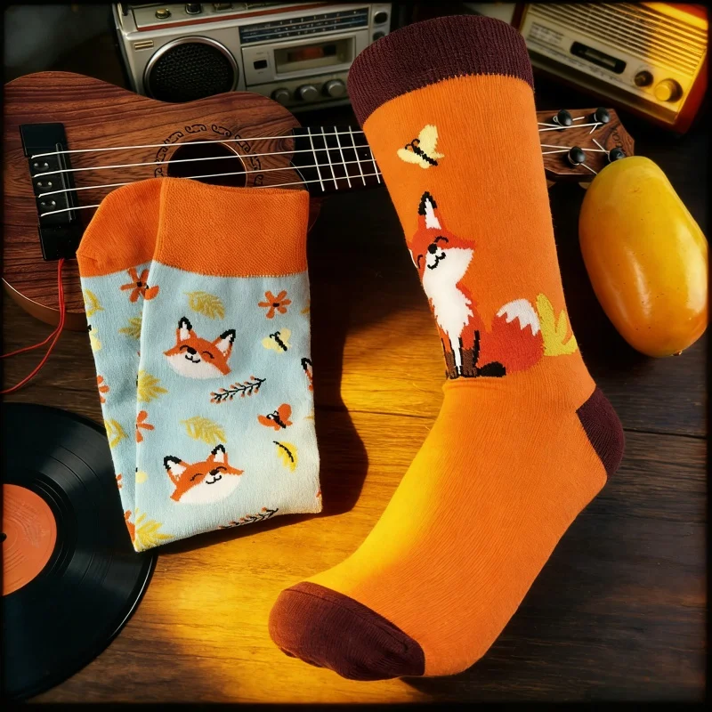 

1 pair Men's Asymmetric Fox Print Socks - Stylish Contrast Casual Mid-Calf Socks