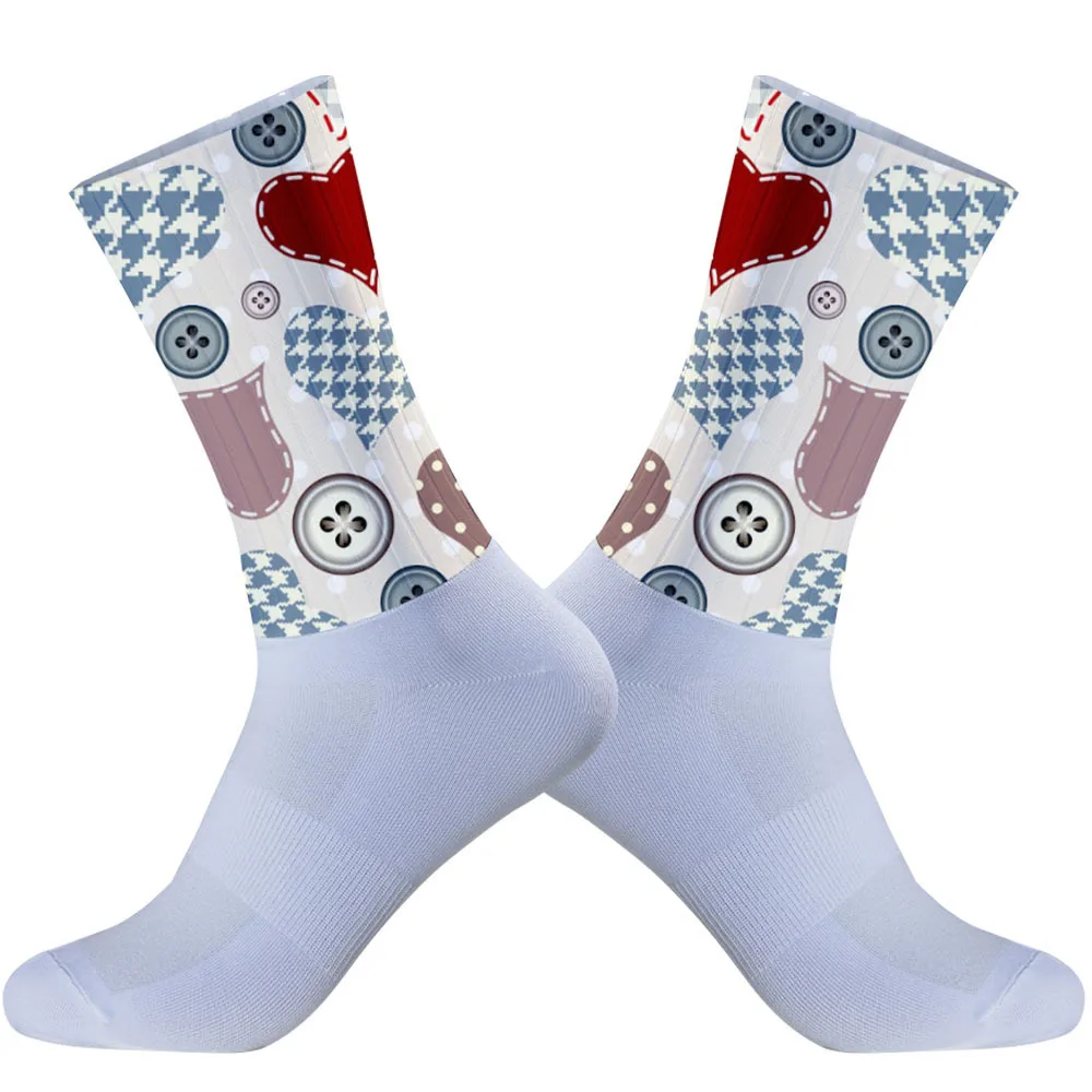 

Новинка 2025 года. Высокочувствительные носки из пряжи повышают распознавание ночных водителей!