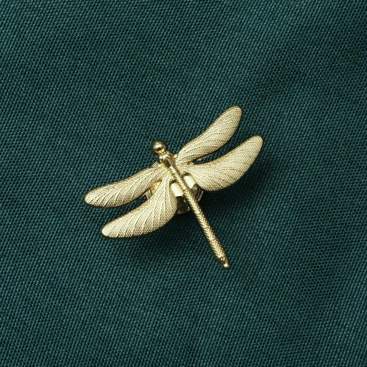 Copper Color Drawer Knobs Dragonfly-shaped Dresser Knobs Furniture Handles Insect Cabinet Pull Handles for Cabinets and Drawers