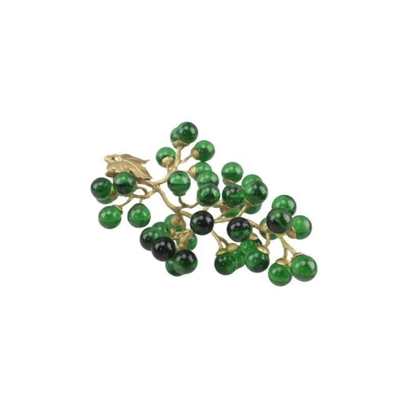 

Modern simple high-end metal simulation crystal grape desktop ornament, wine rack ornament, soft decoration