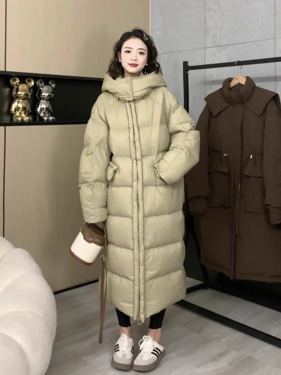 Minimalist ische lange Daunen jacke im koreanischen Stil für Frauen im Winter, beliebte kleine und modische weiße Daunen jacke