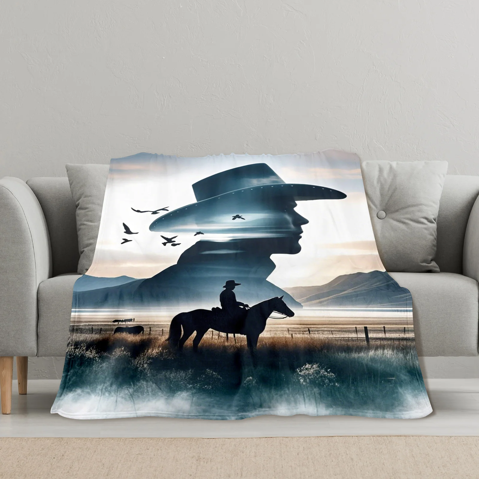 Manta temática Mister Silhouette montando a caballo en la montaña para un espacio de vida elegante y artístico o un acento del dormitorio
