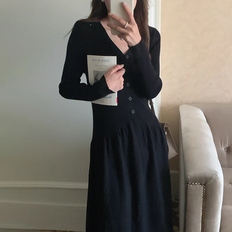 

Women's Autumn Long Knitted Dress 2022 V Neck Low Waist Slim Single Breasted Midi A-line Dresses Female French Retro