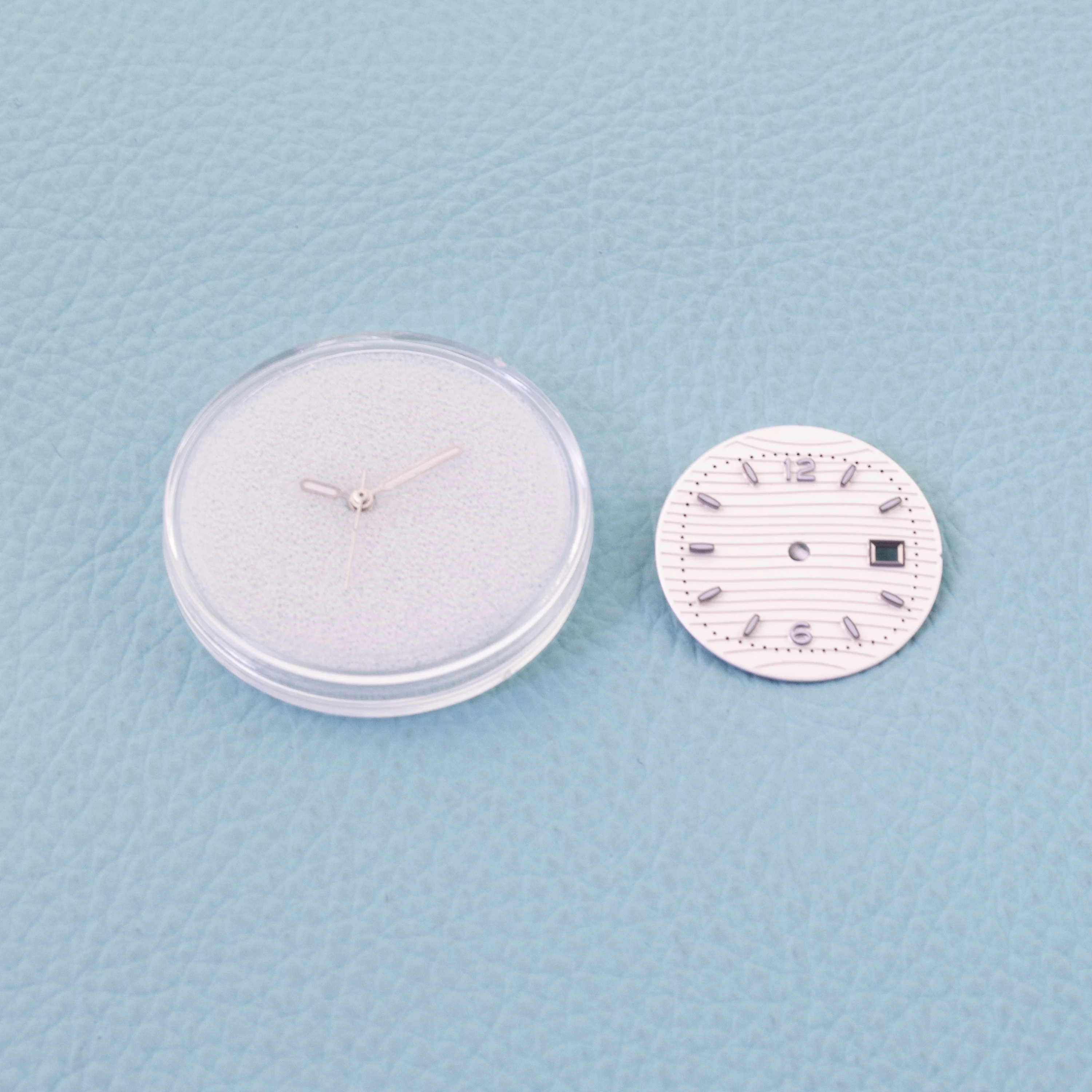 

22.3mm Watch Dial Women Dial Hands NH05 for Nautilus Watch Dial Green Luminous Dial fit NH05 NH06 Movement