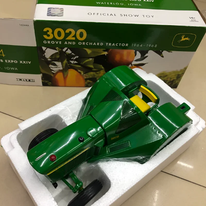 ERTL Tractor 3020 a Escala 1:16, Modelo de Maquinaria Agrícola de Aleación 16244A, Juguete de Simulación, Colección de Escritorio, Regalo, Exhibición Estática