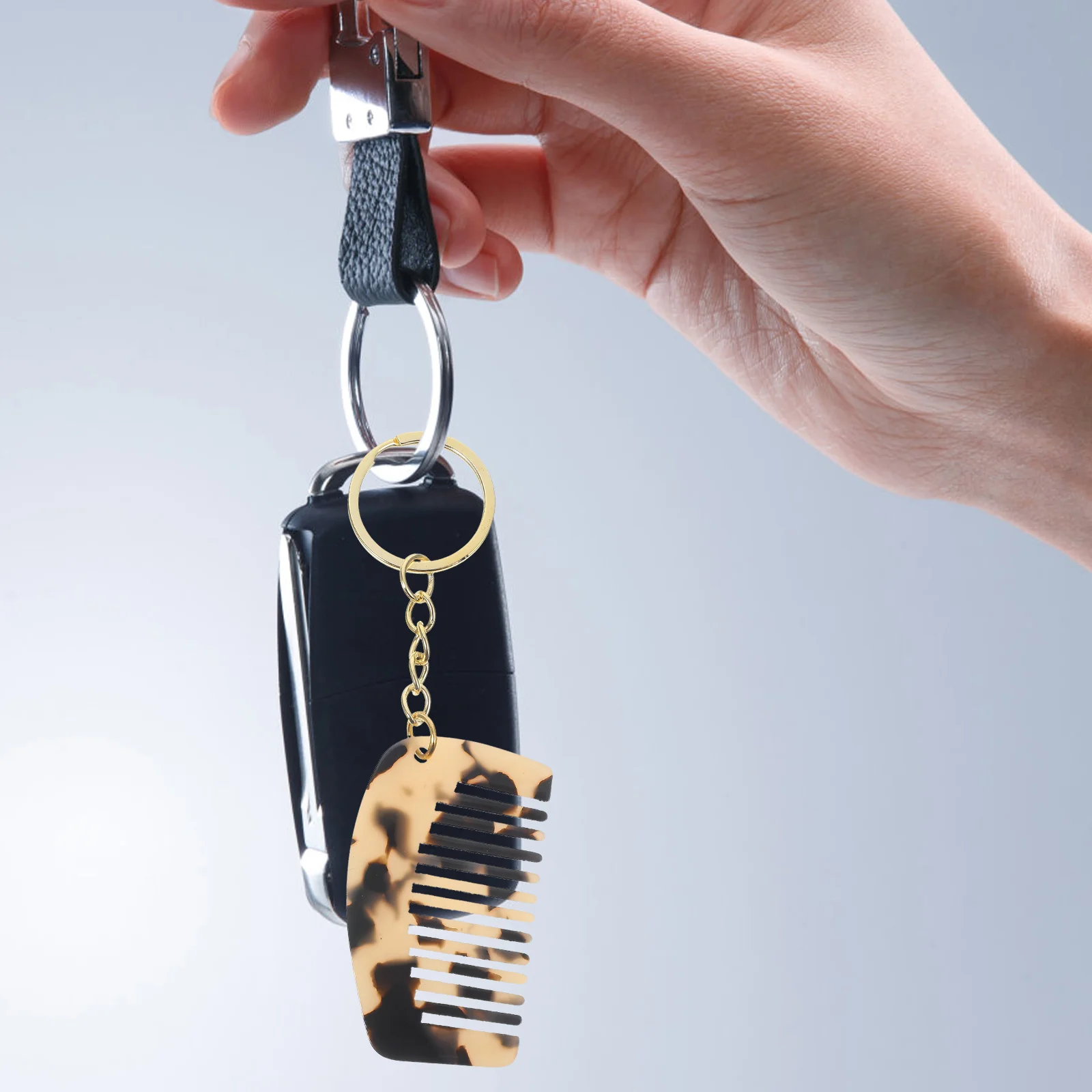 

2Pcs Mini Comb Keychain Elegant Design Strong Material Multi Use As Hair Detangler Or Keyring Organizer Daily Essential
