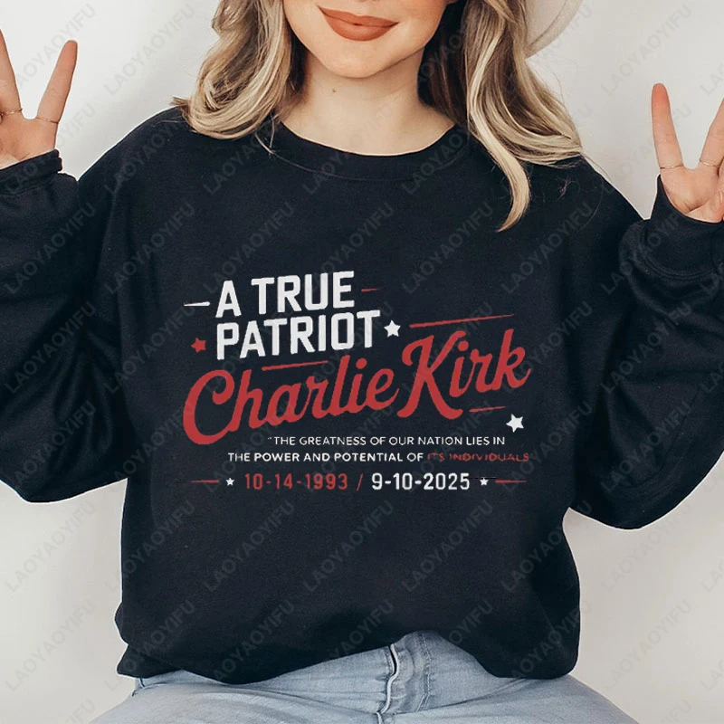 A True Patriot Charlie Kirk Sweatshirt Activist RIP Human Right Republican Pullover Men Women Vintage Style Graphic Print Hoodie