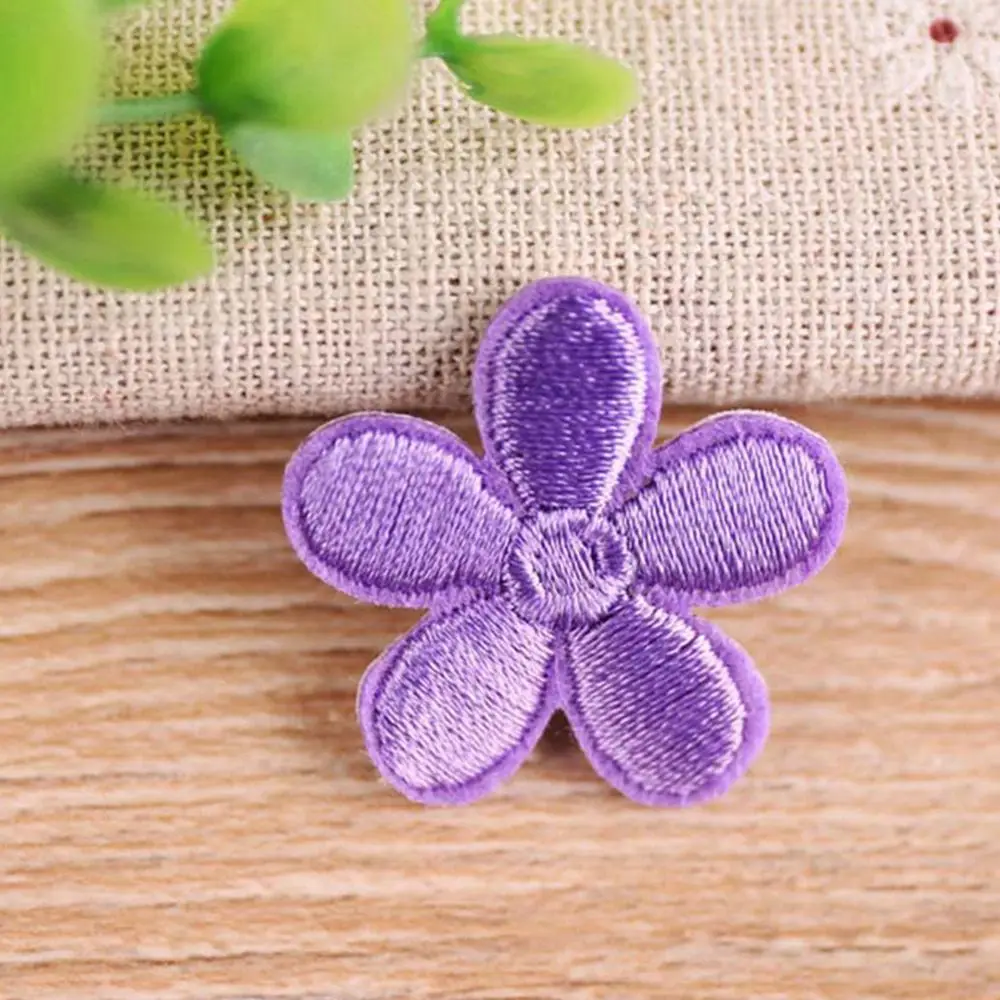 

DIY Small Flower Clothing Accessories Bags Decals Embroidered Sewing Patch Embroidery Stickers Iron On Patches Applique
