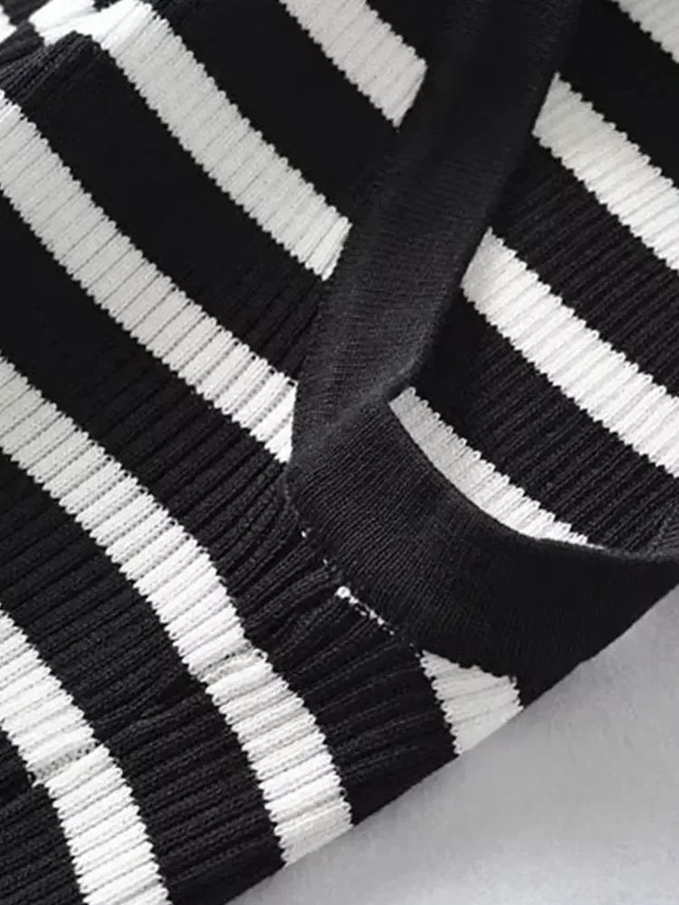 Women Summer New Chic Stripe Sleeveless T Shirts Strap Tops Woman Simple Sexy Sports Vest Female Y2k Tank Bottom Shirt Mujer