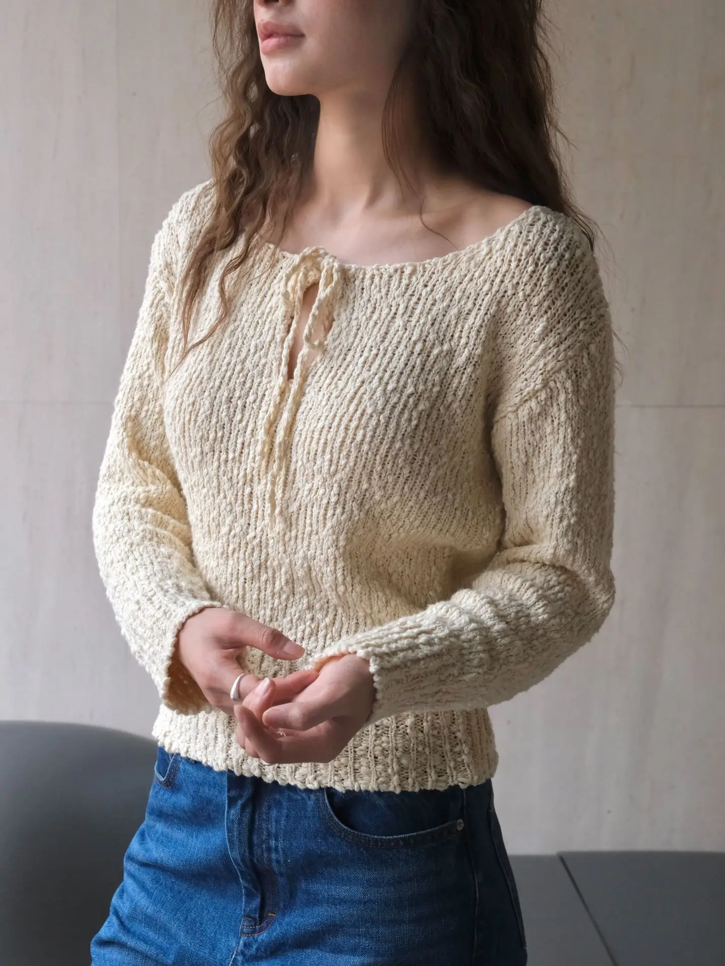 

Spring and autumn women's casual solid color round neck long sleeved slim fit sweater