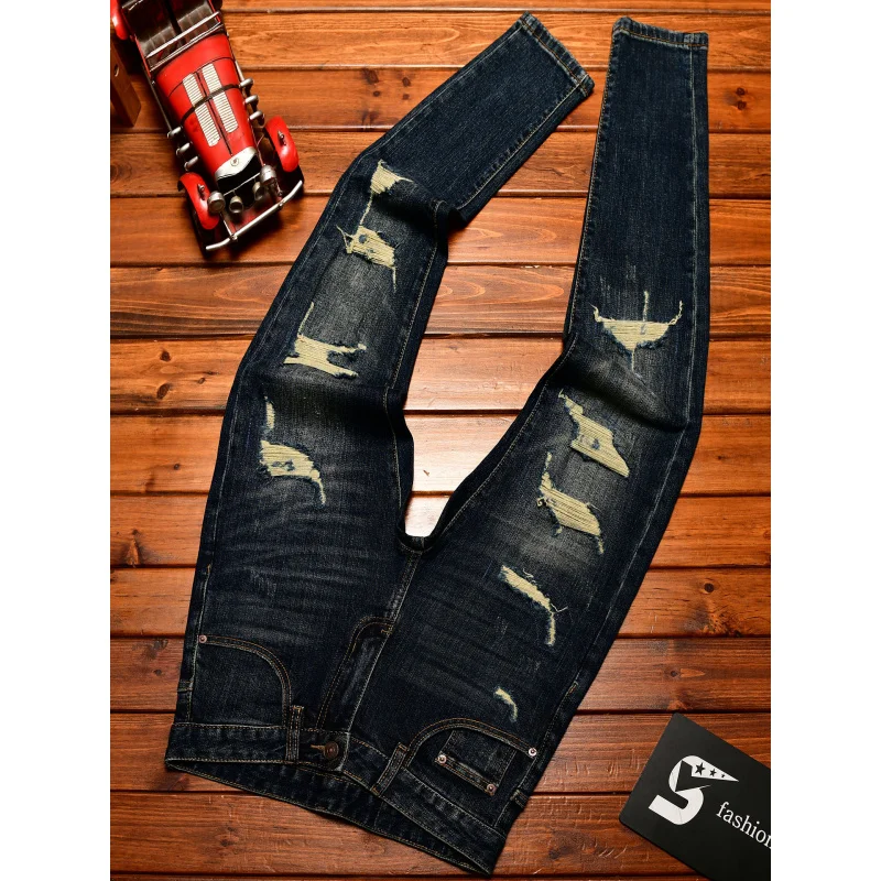 ダメージ加工ジーンズ メンズ 2025年 最新トレンドブランド ノスタルジックファッション スリムフィット スモールフット ディープブルー レトロ風 デニムパンツ