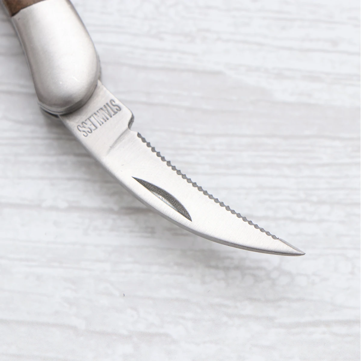 

1pc Stainless Steel Wine Bottle Opener Multifunction Wooden Handle Bottle Opener Corkscrew for Waiters
