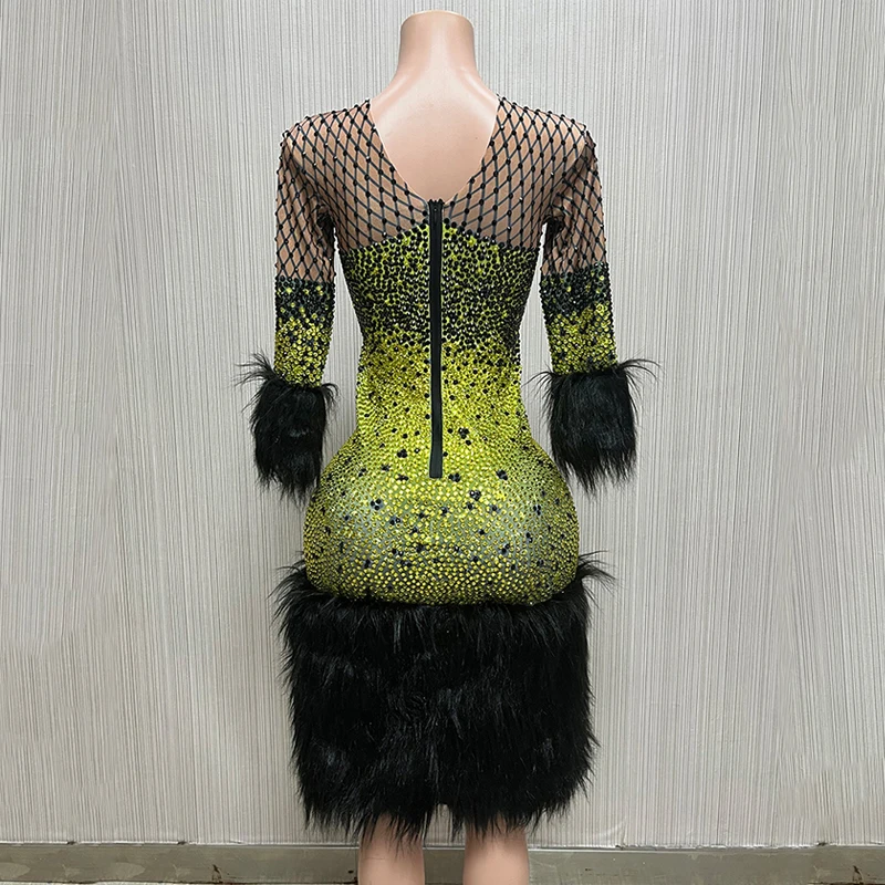 فستان فرو الماس الأخضر الفاخر للنساء للاحتفال بعيد الميلاد زي حجر الراين فساتين سهرة ثوب ملابس أداء المسرح XS5618