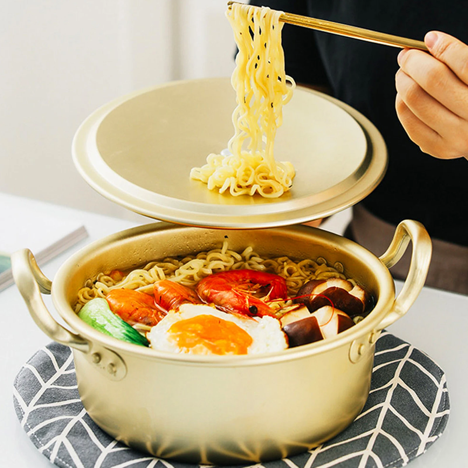 

1 set Ramen Pot Aluminum Hot Cooker Double Handled Soup Pot for Stove Small Hotpot Corrosion Resistant Easy Cleaning